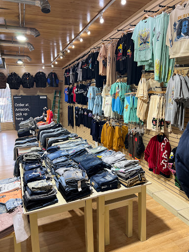 Cell Phone Store «Hookup Cell Phones & Clothes», reviews and photos, 8250 S Cottage Grove Ave, Chicago, IL 60619, USA