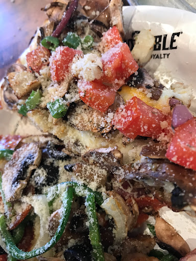 Pizza Restaurant «Round Table Pizza», reviews and photos, 815 1st St, Gilroy, CA 95020, USA