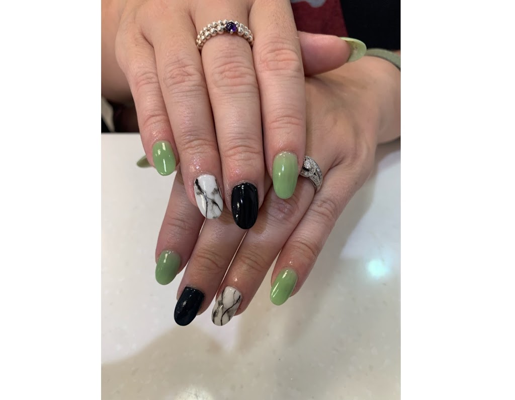 Luxy Nails Salon 37174