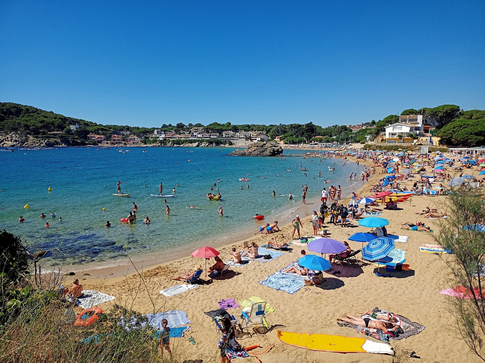Fotografie cu Plaja La Fosca zonele de facilități