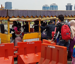 Taman Air Mancur Pesona Monas photo