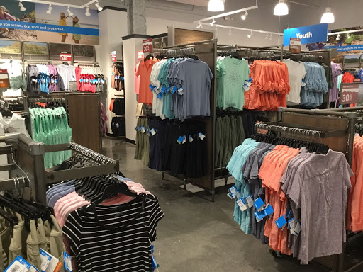 Sportswear Store «Columbia Sportswear Outlet at The Pike Outlets», reviews and photos, 35 Bay St, Long Beach, CA 90802, USA