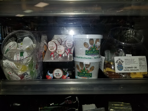 Tobacco Shop «Tobacco SuperStore», reviews and photos, 4071 Summer Ave, Memphis, TN 38122, USA