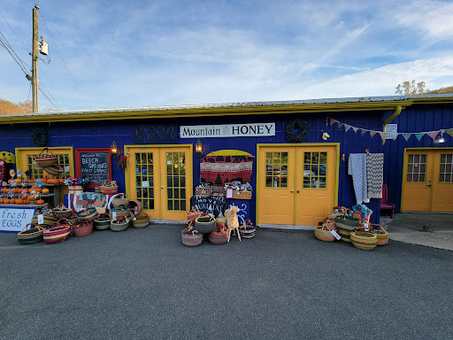 Gift Shop «Beech Spring Gift Shop», reviews and photos, 11600 Lee Hwy, Sperryville, VA 22740, USA