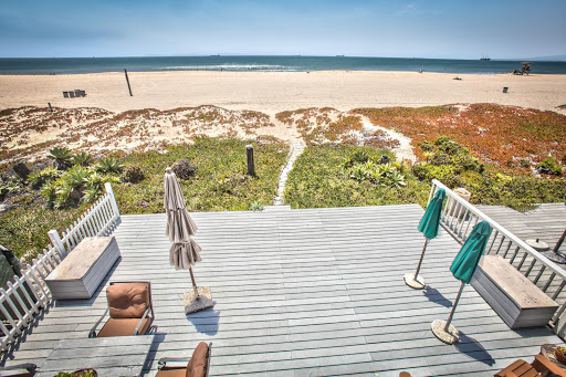Directly On The Sand - Vacation Rental