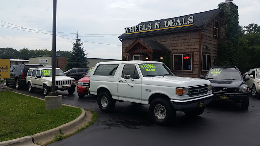 Used Car Dealer «Wheels N Deals», reviews and photos, 805 E Terra Cotta Ave, Crystal Lake, IL 60014, USA