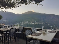 Atmosphère du Restaurant La Place à San-Martino-di-Lota - n°4