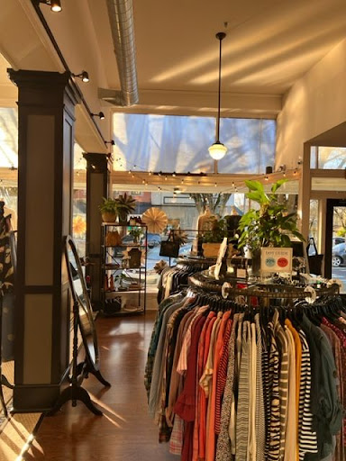 Consignment Shop «re•volve», reviews and photos, 103 SW 2nd St, Corvallis, OR 97333, USA