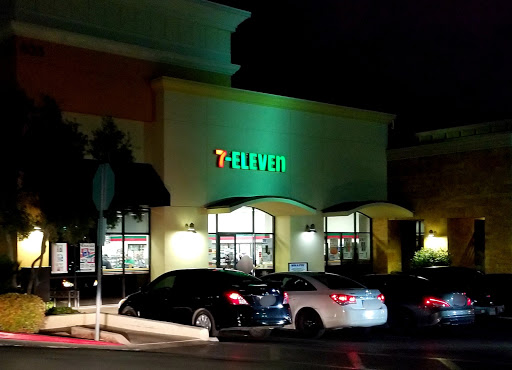 7-Eleven, 835 Seven Hills Dr, Henderson, NV 89052, USA, 