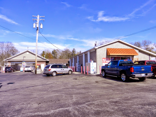 Car Wash «Lantern Beverage & Car Wash», reviews and photos, 122 N Chestnut St, Jefferson, OH 44047, USA