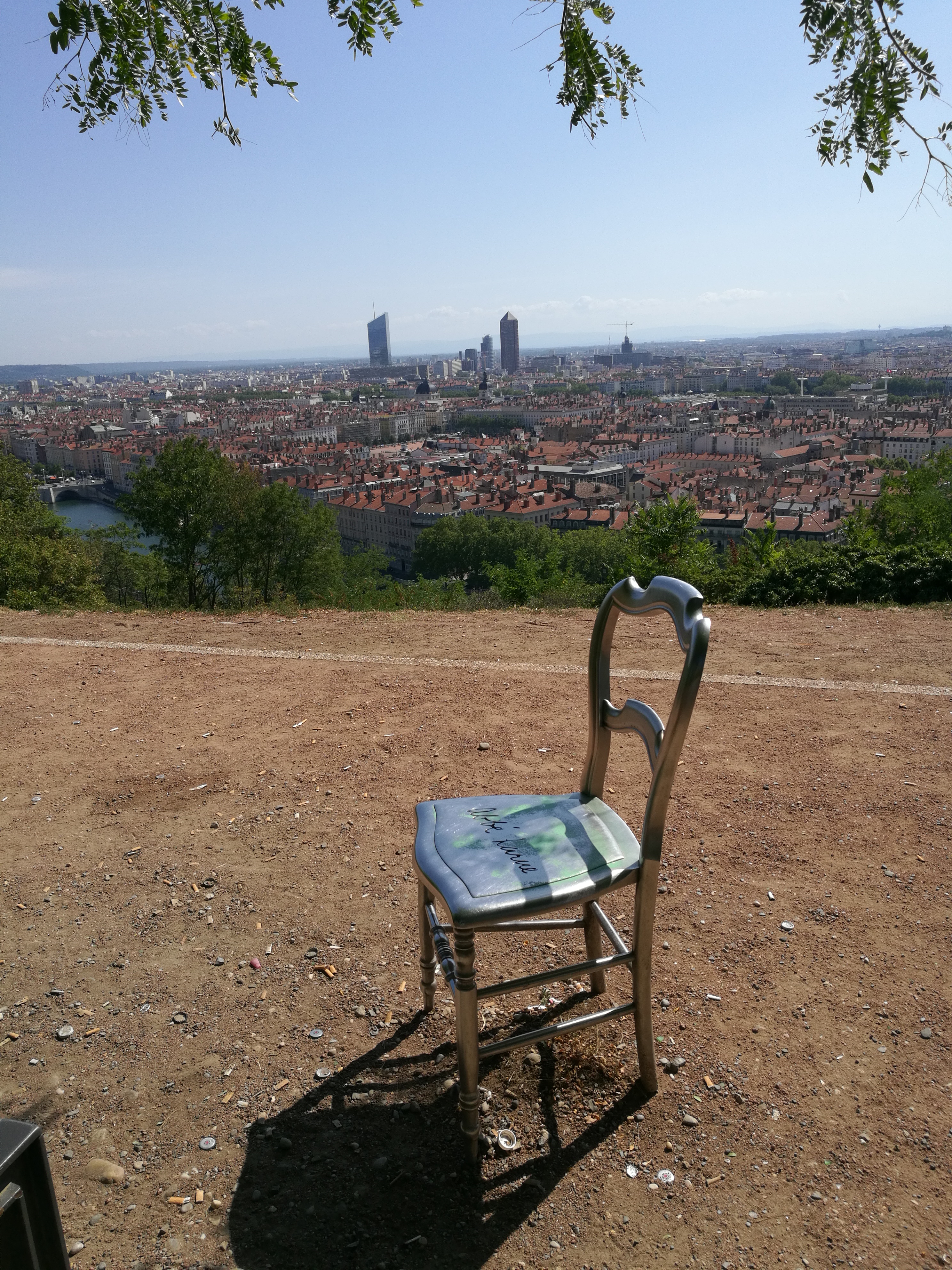 Photo n° 9 de l'avis de Frenchnraughmoobthoj.h fait le 04/08/2019 à 04:47