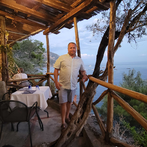 Real Estate Agency «RE/MAX @ HOME», reviews and photos, 2054 South St, Philadelphia, PA 19146, USA