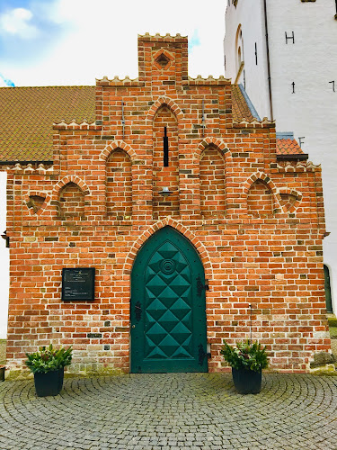 Kommentarer og anmeldelser af Skibby Kirke