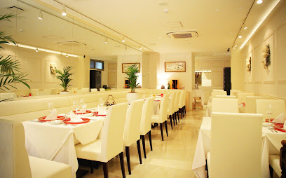 Restaurant De Cuisine Française Le Chevalier - Japan, 〒810-0041 Fukuoka, Chuo Ward, Daimyo, 2 Chome−11−18 ル・シュバリエ