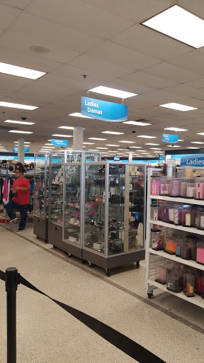 Clothing Store «Ross Dress for Less», reviews and photos, 17084 Slover Ave, Fontana, CA 92337, USA