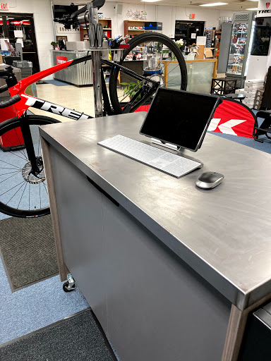 Bicycle Store «Trek Bicycle Store Greensboro», reviews and photos, 1209 Battleground Ave, Greensboro, NC 27408, USA