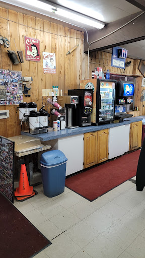 Grocery Store «Brush Prairie General Store», reviews and photos, 15320 NE Caples Rd, Brush Prairie, WA 98606, USA