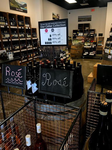 Wine Store «The Wine Cellar Outlet», reviews and photos, 1422 E Algonquin Rd, Schaumburg, IL 60173, USA