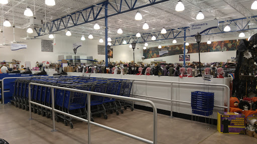 Thrift Store «Goodwill Wesley Chapel Superstore», reviews and photos, 2390 Willow Oak Dr, Wesley Chapel, FL 33544, USA