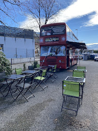 Atmosphère du Restaurant The Red Bus Diner PAUL’S à Seyssins - n°1