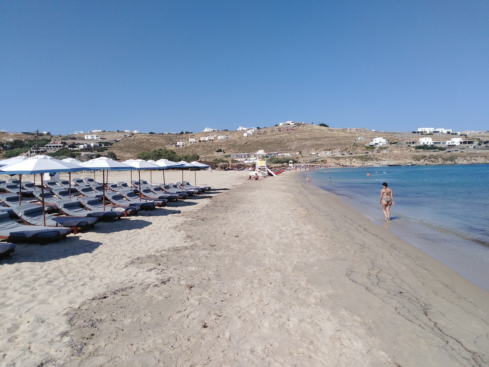 Foto van Kalo Livadi Strand met hoog niveau van netheid