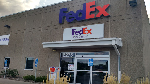Shipping and Mailing Service «FedEx Ship Center», reviews and photos, 2275 Walnut St, Roseville, MN 55113, USA