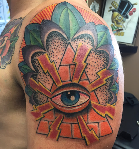 Tattoo Shop «Think Ink Tattoos», reviews and photos, 21626 Ventura Blvd, Woodland Hills, CA 91364, USA