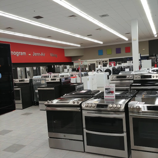 Appliance Store «Famous Tate Appliance & Bedding Centers», reviews and photos, 1015 E Brandon Blvd, Brandon, FL 33511, USA