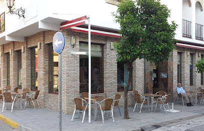 Bar El Pistola - C. Villargallegos, 2, 14546 Santaella, Córdoba, Spain