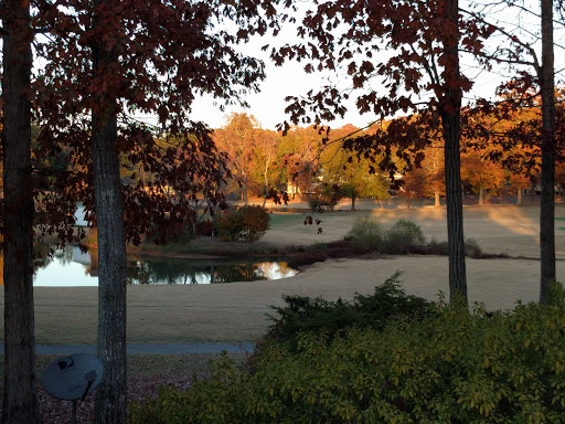 Golf Course «White Oak Golf Club», reviews and photos, 141 Clubview Dr, Newnan, GA 30265, USA