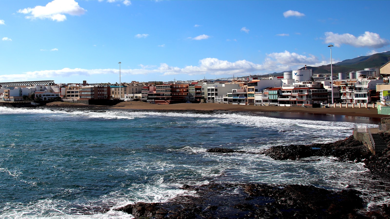 Fotografija Playa de Salinetas in naselje