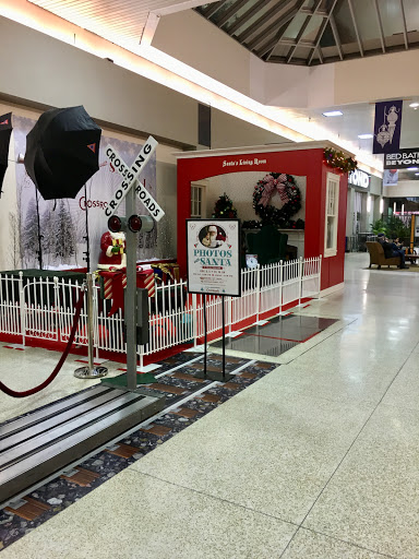 Shopping Mall «Crossroads Bellevue», reviews and photos, 15600 NE 8th St, Bellevue, WA 98008, USA