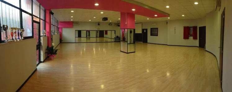 A.S.D. Olympia DanceSport Studio Via Cesine, 82018 San Giorgio del Sannio BN, Italia