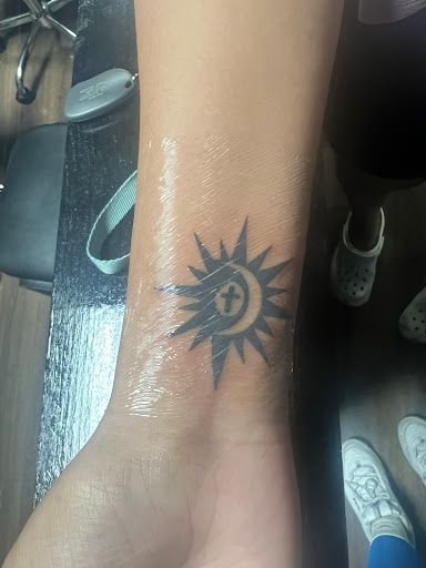 Explore single needle tattoo ideas, creative tattoo ideas in Houston, available at 333 Tattoo Studio HTX