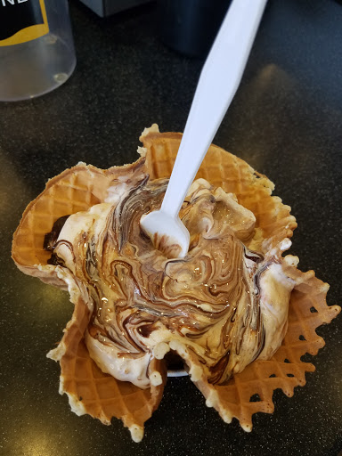 Ice Cream Shop «Cold Stone Creamery», reviews and photos, 45999 Regal Plaza, Sterling, VA 20165, USA