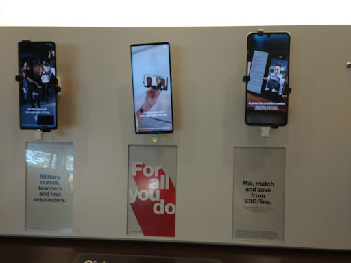 Cell Phone Store «Verizon», reviews and photos, 11830 Spectrum Center, Reston, VA 20190, USA