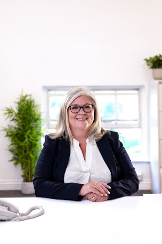 Oulsnam - Moseley - Real estate agency