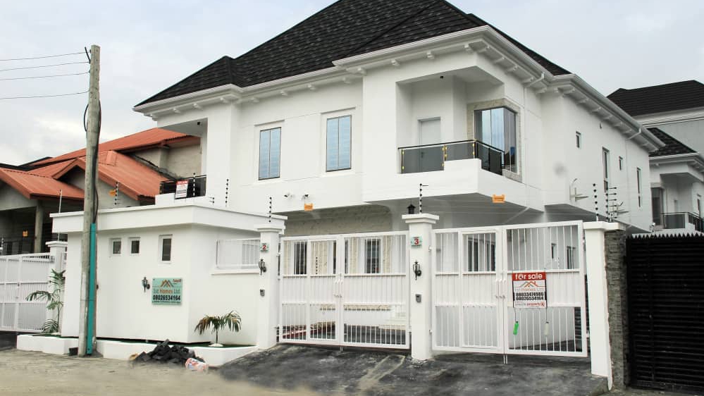 Crown Luxurious Homes & Decor, Ibadan