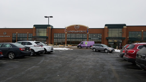Grocery Store «Lunds & Byerlys Plymouth», reviews and photos, 3455 Vicksburg Ln N, Plymouth, MN 55447, USA