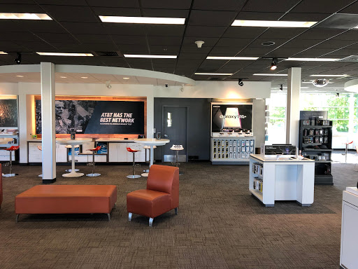 Cell Phone Store «AT&T», reviews and photos, 589 S Hover Rd #200, Longmont, CO 80501, USA