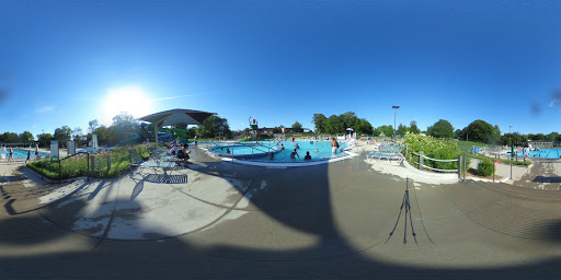 Swim Club «Crystal Lake Park Family Aquatic Center», reviews and photos, 1401 N Broadway Ave, Urbana, IL 61801, USA