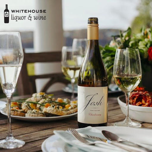 Liquor Store «Whitehouse Liquor & Wine», reviews and photos, 650 Hylan Dr, Rochester, NY 14623, USA