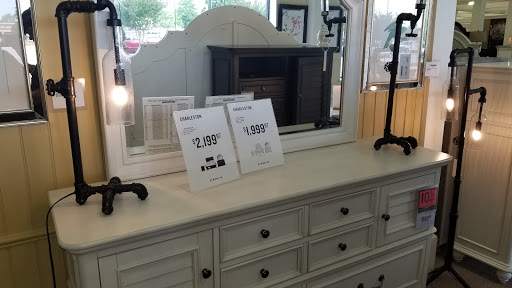 Stores to buy custom-made chests of drawers Virginia Beach