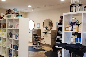 Pepper's Salon image