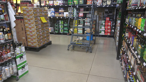 Liquor Store «Liquor Barn», reviews and photos, 287 E Dundee Rd, Wheeling, IL 60090, USA