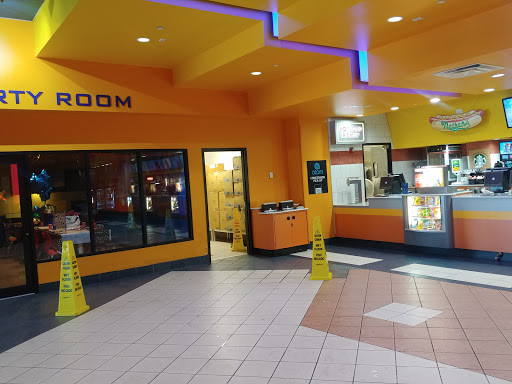 Movie Theater «UA Kaufman Astoria Cinemas 14 & RPX», reviews and photos, 35-30 38th St, Astoria, NY 11101, USA