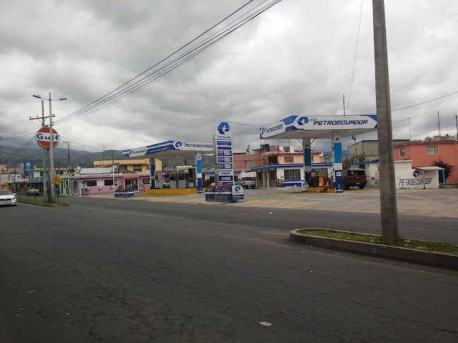Opiniones de Petroecuadoe en Salcedo - Gasolinera