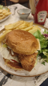 Sandwich au poulet du Restaurant Maison Jenny à Paris - n°5