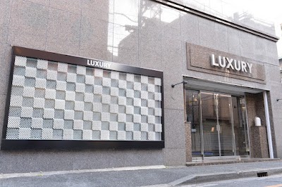 LUXURY（ラグジュアリー）