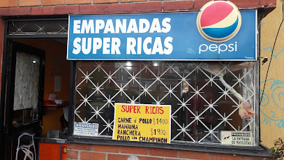 Empanadas Super Ricas Calle 86 #103c-57, Bogotá, Colombia
